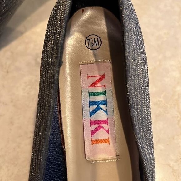 Nikki pumps size 7.5 M - Picture 3 of 5
